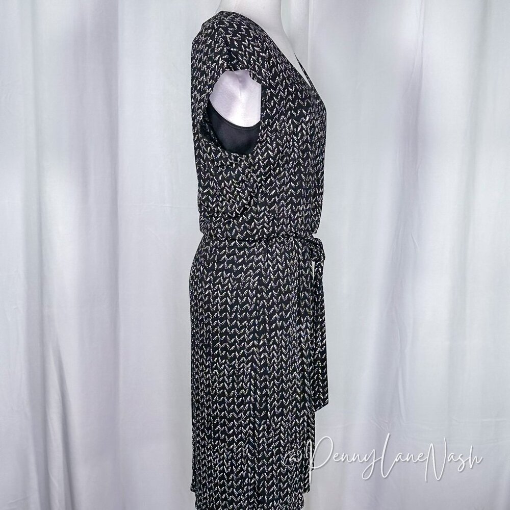NWT Ann Taylor Loft Blouson Zigzag Print Dress Black XS - Picture 7 of 10